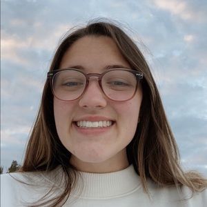 Meet your Posher, Emily